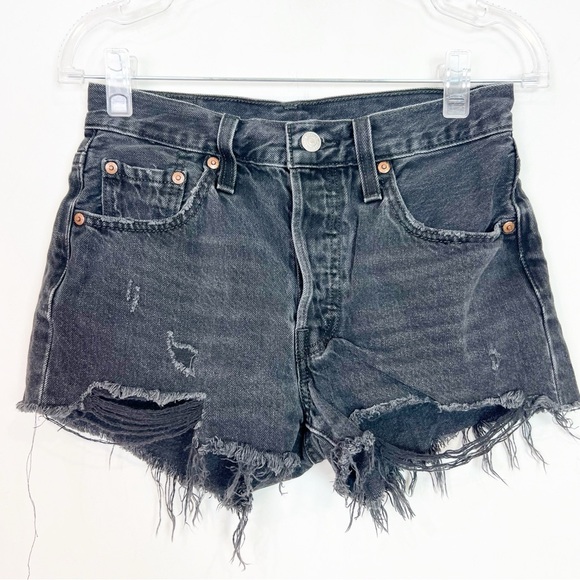LEVI’S 501 BLACK DISTRESSED CUT OFF DENIM JEAN SHORTS WOMENS SZ 25 - Picture 1 of 6